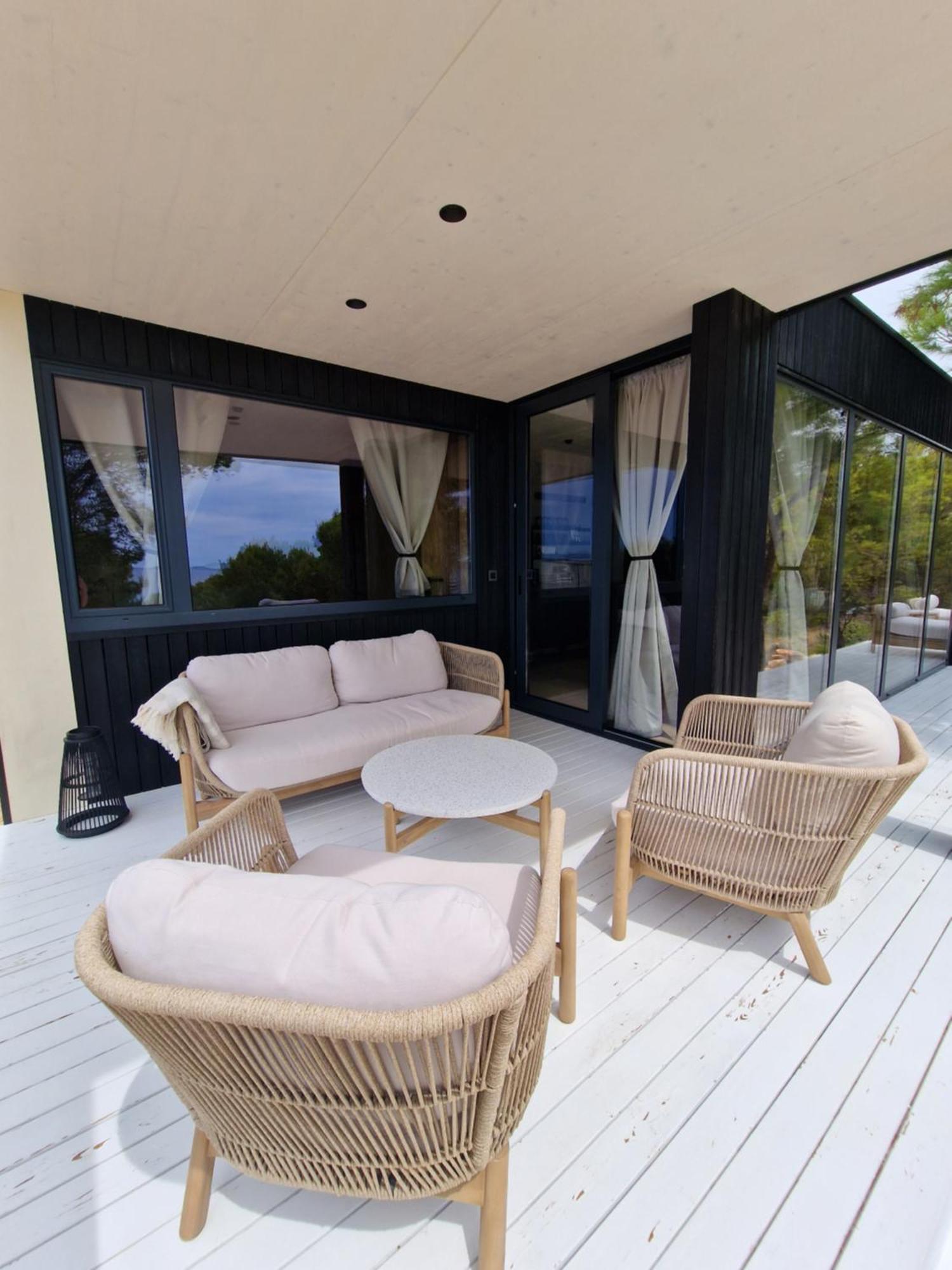Holiday home The Sea View With Pool Drage