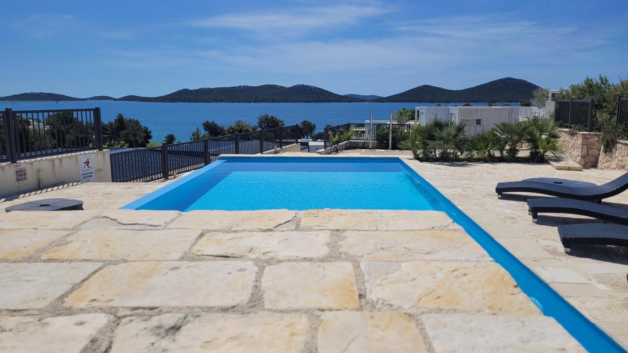 The Sea View With Pool Holiday home *