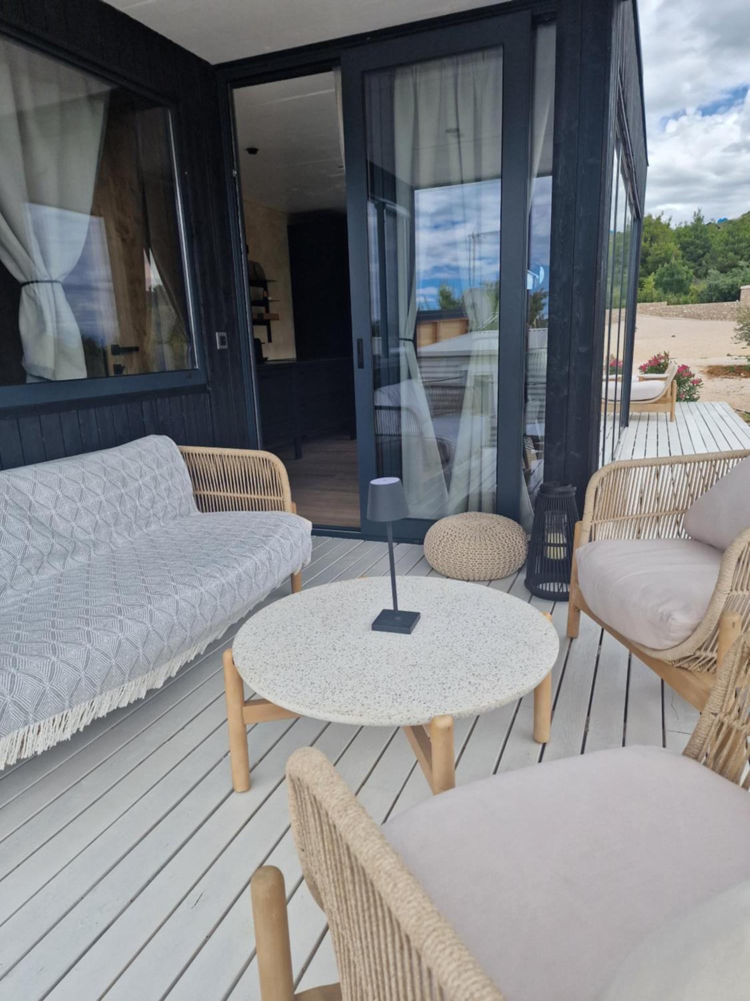 The Sea View With Pool Semesterbostad